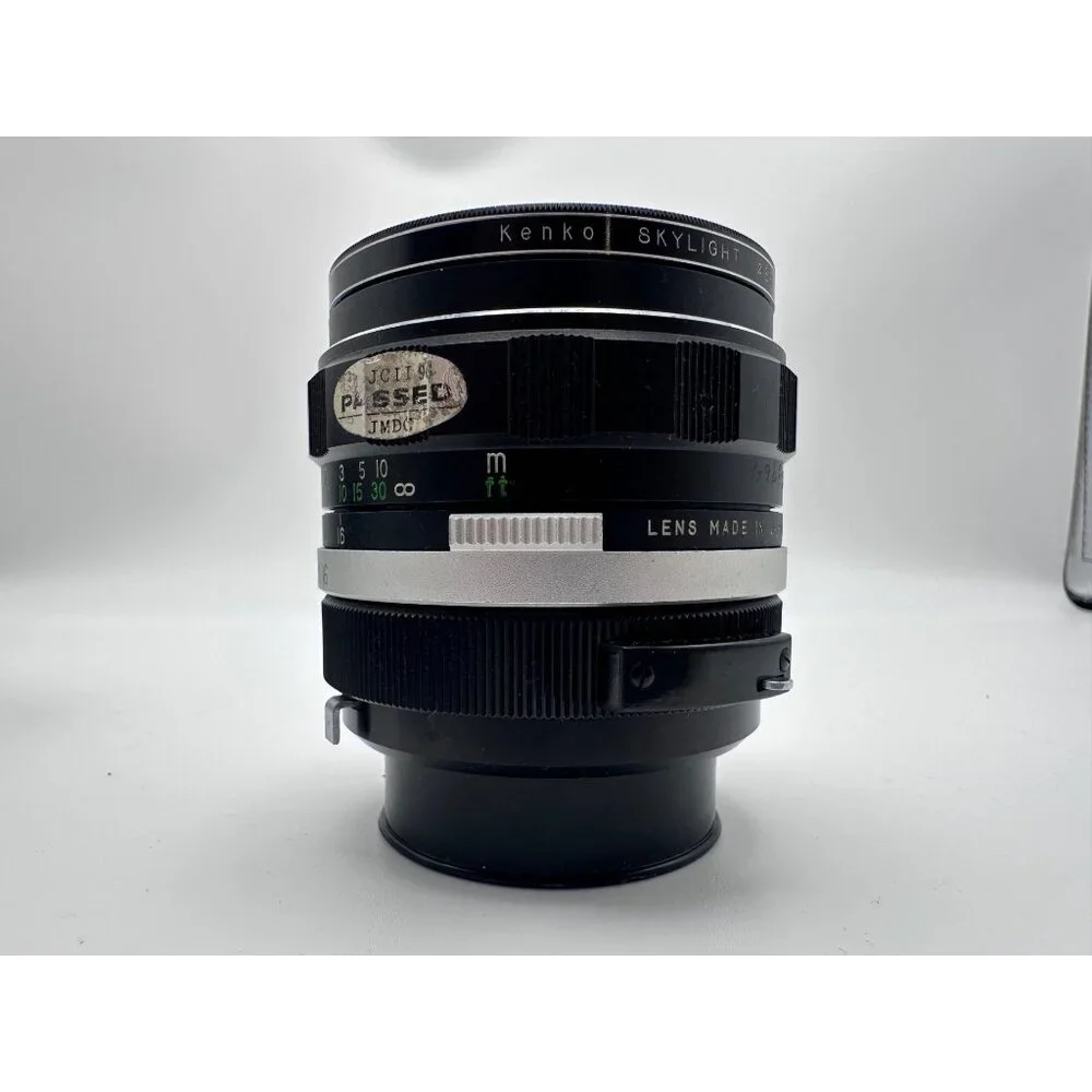 Soligor Wide-Auto 28mm f/2.8 Camera Lens Vintage Manual Focus Case
